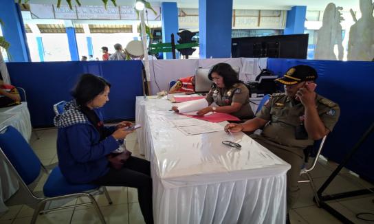 Kegiatan Pemeriksaan Kartu Identitas Penduduk di Terminal Mengwi